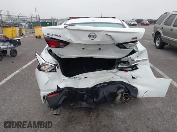 ✅ 2024 Nissan Altima SR • VIN: 1N4BL4CV1RN336275 • Lot: 43556950. Listed on IAAI with 67,029 mi. Free auction sales archive from the USA and detailed vehicle history report at DreamBid. Image 16.