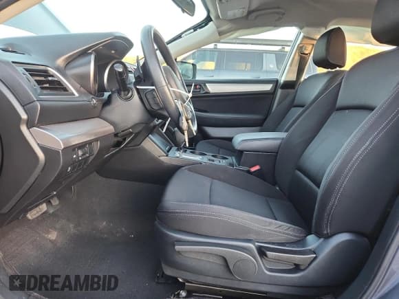 ✅ 2015 Subaru Legacy 2.5i • VIN: 4S3BNBA62F3048308 • Lot: 90761825. Wystawiony na Copart z przebiegiem 122 064 mil. Bezpłatny archiwum sprzedaży aukcyjnych z USA i szczegółowy raport historii pojazdu na DreamBid. Zdjęcie 7.