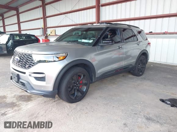✅ 2024 Ford Explorer ST • VIN: 1FM5K8GC1RGA80620 • Lot: 42942607. Listed on IAAI with 11,311 mi. Free auction sales archive from the USA and detailed vehicle history report at DreamBid. Image 17.