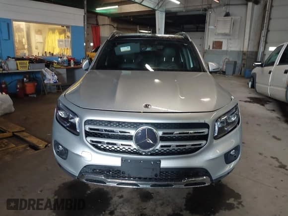✅ 2020 Mercedes-Benz GLB 250 • VIN: W1N4M4HB8LW049749 • Лот: 42284730. Опубликован ранее на IAAI с пробегом Не указан. Бесплатный доступ к архиву аукционных продаж из США и подробный отчёт об истории автомобиля на DreamBid. Изображение 11.