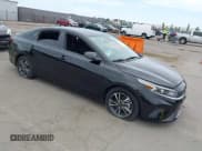 ✅ 2024 Kia Forte LXS • VIN: 3KPF24AD6RE698809 • Lot: 43422557. Wystawiony na IAAI z przebiegiem 31 606 mil. Bezpłatny archiwum sprzedaży aukcyjnych z USA i szczegółowy raport historii pojazdu na DreamBid. Zdjęcie 1.