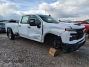 ✅ 2024 Chevrolet Silverado 2500HD Work Truck • VIN: 1GC4YLE7XRF213128 • Лот: 45315435. Опубликован ранее на Copart с пробегом 15 829 миль. Бесплатный доступ к архиву аукционных продаж из США и подробный отчёт об истории автомобиля на DreamBid. Изображение 4.