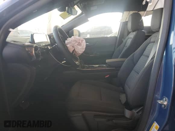 2025 Chevrolet Equinox FWD LT z VIN 3GNAXHEG0SL156380, wystawiony jako Copart lot #52613955 z przebiegiem 1 928 mil mil oraz Szkoda całkowita • Salvage title. Historia ofert i sprzedaży dostępna na DreamBid. Obrazek 7.