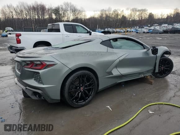 ✅ 2023 Chevrolet Corvette 2LT • VIN: 1G1YB2D46P5119246 • Lot: 57755673. Wystawiony na Copart z przebiegiem 2 794 mil. Bezpłatny archiwum sprzedaży aukcyjnych z USA i szczegółowy raport historii pojazdu na DreamBid. Zdjęcie 3.