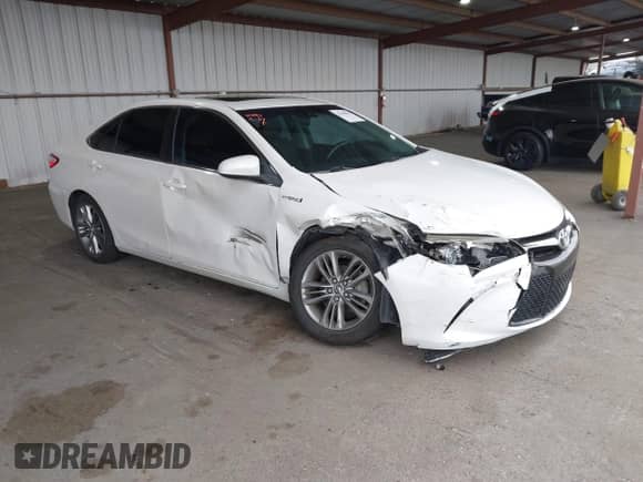 2015 Toyota Camry LE z VIN 4T1BD1FK2FU142956, wystawiony jako IAAI lot #42068502 z przebiegiem 104 135 mil mil oraz . Historia ofert i sprzedaży dostępna na DreamBid. Obrazek 1.