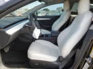 ✅ 2022 Tesla Model 3 Long Range • VIN: 5YJ3E1EB4NF122030 • Lot: 53525045. Wystawiony na Copart z przebiegiem 62 454 mil. Bezpłatny archiwum sprzedaży aukcyjnych z USA i szczegółowy raport historii pojazdu na DreamBid. Zdjęcie 7.