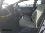 ✅ 2014 Kia Rio LX • VIN: KNADM4A39E6395299 • Lot: 92594225. Wystawiony na Copart z przebiegiem 106 842 mil. Bezpłatny archiwum sprzedaży aukcyjnych z USA i szczegółowy raport historii pojazdu na DreamBid. Zdjęcie 7.