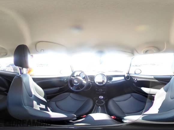 2012 MINI Hardtop с VIN WMWSU3C5XCT369762, выставлен на аукционе Copart как лот 84535095 с пробегом 59 935 миль миль и Списание • Salvage title. История ставок и продаж доступна на DreamBid. Изображение 14.