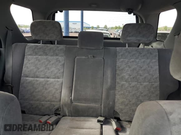 ✅ 2004 Kia Sorento LX • VIN: KNDJC733645330129 • Лот: 70151565. Опубликован ранее на Copart с пробегом 114 869 миль. Бесплатный доступ к архиву аукционных продаж из США и подробный отчёт об истории автомобиля на DreamBid. Изображение 10.