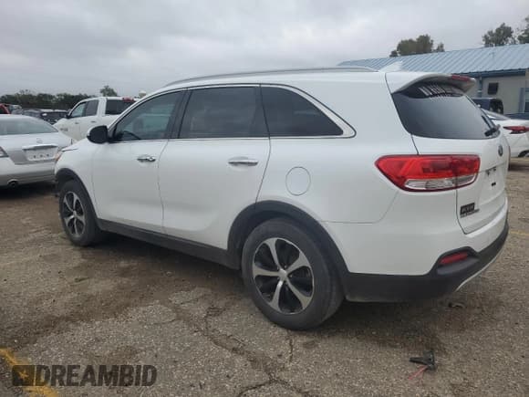 ✅ 2017 Kia Sorento EX • VIN: 5XYPH4A54HG294193 • Lot: 82706765. Listed on Copart with 154,196 mi. Free auction sales archive from the USA and detailed vehicle history report at DreamBid. Image 2.