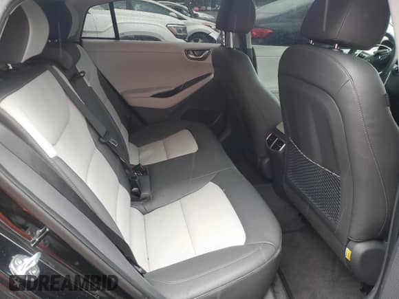 2020 Hyundai Ioniq Limited с VIN KMHC85LJ6LU073101, выставлен на аукционе Copart как лот 72736564 с пробегом 27 145 миль миль и Списание • Salvage title. История ставок и продаж доступна на DreamBid. Изображение 10.