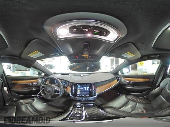 ✅ 2018 Volvo S90 Inscription • VIN: LVYBC0AL5JP035319 • Lot: 60359905. Wystawiony na Copart z przebiegiem 89 808 mil. Bezpłatny archiwum sprzedaży aukcyjnych z USA i szczegółowy raport historii pojazdu na DreamBid. Zdjęcie 14.