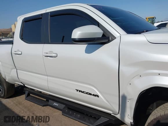 ✅ 2025 Toyota Tacoma SR • VIN: 3TYLB5JN7ST067889 • Лот: 42444254. Опубликован ранее на IAAI с пробегом 5 786 миль. Бесплатный доступ к архиву аукционных продаж из США и подробный отчёт об истории автомобиля на DreamBid. Изображение 14.