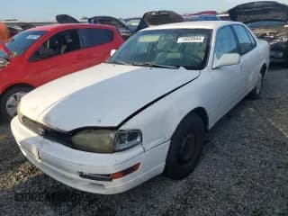 ✅ 1994 Toyota Camry LE • VIN: 4T1SK12E2RU863899 • Лот: 74028944. Опубликован ранее на Copart с пробегом 130 598 миль. Бесплатный доступ к архиву аукционных продаж из США и подробный отчёт об истории автомобиля на DreamBid. Изображение 1.