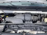 ✅ 2009 Ford Econoline Commercial • VIN: 1FDWE35LX9DA36683 • Lot: 50453625. Wystawiony na Copart z przebiegiem 309 448 mil. Bezpłatny archiwum sprzedaży aukcyjnych z USA i szczegółowy raport historii pojazdu na DreamBid. Zdjęcie 11.