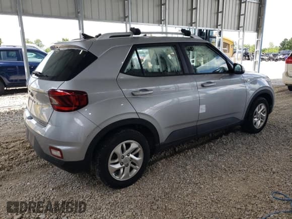 ✅ 2020 Hyundai Venue SEL • VIN: KMHRC8A39LU022223 • Lot: 58897115. Listed on Copart with 74,919 mi. Free auction sales archive from the USA and detailed vehicle history report at DreamBid. Image 3.