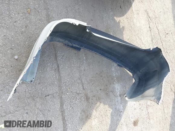 ✅ 2009 Toyota Yaris • VIN: JTDBT903791302617 • Лот: 43646110. Опубликован ранее на IAAI с пробегом 199 735 миль. Бесплатный доступ к архиву аукционных продаж из США и подробный отчёт об истории автомобиля на DreamBid. Изображение 12.