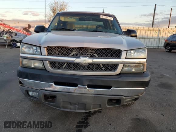 ✅ 2004 Chevrolet Silverado 2500HD LS • VIN: 1GCHK23244F178034 • Lot: 91189715. Wystawiony na Copart z przebiegiem 247 526 mil. Bezpłatny archiwum sprzedaży aukcyjnych z USA i szczegółowy raport historii pojazdu na DreamBid. Zdjęcie 5.