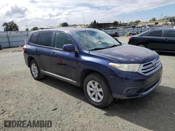 ✅ 2012 Toyota Highlander • VIN: 5TDZA3EH4CS030821 • Lot: 84905635. Listed on Copart with 204,239 mi. Free auction sales archive from the USA and detailed vehicle history report at DreamBid. Image 4.