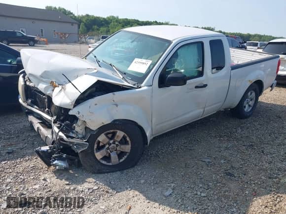 2011 Nissan Frontier SV z VIN 1N6AD0CU0BC423280, wystawiony jako IAAI lot #42399892 z przebiegiem 174 101 mil mil oraz . Historia ofert i sprzedaży dostępna na DreamBid. Obrazek 18.