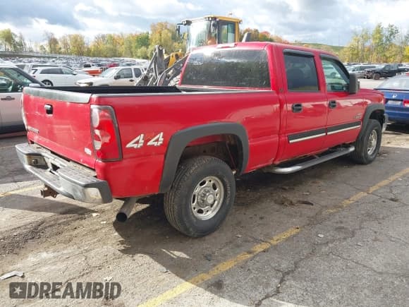 ✅ 2006 Chevrolet Silverado 2500HD LT3 • VIN: 1GCHK23D26F168025 • Лот: 43477023. Опубликован ранее на IAAI с пробегом 315 243 миль. Бесплатный доступ к архиву аукционных продаж из США и подробный отчёт об истории автомобиля на DreamBid. Изображение 4.