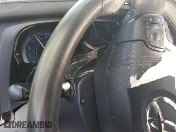 ✅ 2019 Toyota Sienna XLE • VIN: 5TDYZ3DCXKS995644 • Lot: 92399265. Listed on Copart with Not provided. Free auction sales archive from the USA and detailed vehicle history report at DreamBid. Image 9.