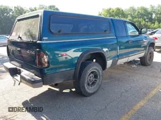 ✅ 1999 Dodge Dakota SLT • VIN: 1B7GG22X3XS104979 • Lot: 42599452. Wystawiony na IAAI z przebiegiem 184 389 mil. Bezpłatny archiwum sprzedaży aukcyjnych z USA i szczegółowy raport historii pojazdu na DreamBid. Zdjęcie 4.
