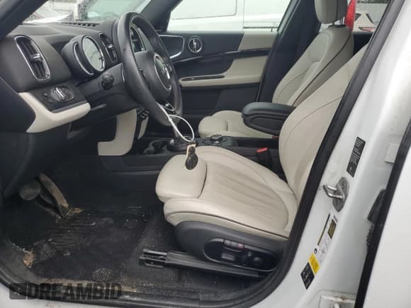 ✅ 2019 MINI Countryman Cooper S • VIN: WMZYT5C51K3G94250 • Lot: 66345814. Wystawiony na Copart z przebiegiem 73 807 mil. Bezpłatny archiwum sprzedaży aukcyjnych z USA i szczegółowy raport historii pojazdu na DreamBid. Zdjęcie 7.