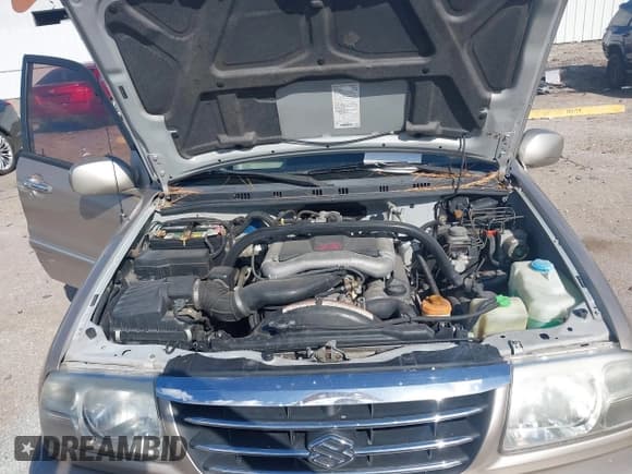 ✅ 2003 Suzuki XL7 Touring • VIN: JS3TX92V934102093 • Lot: 43710578. Listed on IAAI with 89,189 mi. Free auction sales archive from the USA and detailed vehicle history report at DreamBid. Image 10.