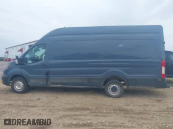 ✅ 2021 Ford Transit Cargo • VIN: 1FTBR3X84MKA82773 • Lot: 42340746. Wystawiony na IAAI z przebiegiem 102 033 mil. Bezpłatny archiwum sprzedaży aukcyjnych z USA i szczegółowy raport historii pojazdu na DreamBid. Zdjęcie 14.
