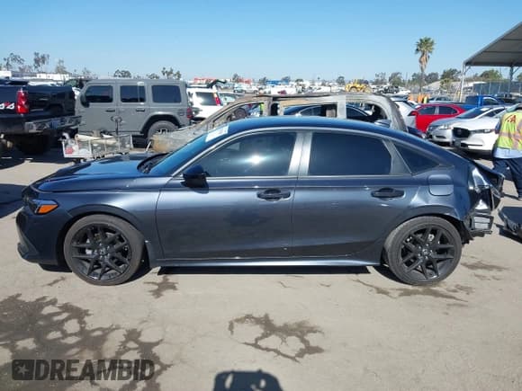 ✅ 2023 Honda Civic Sport • VIN: 2HGFE2F56PH521662 • Lot: 42259085. Listed on IAAI with 32,889 mi. Free auction sales archive from the USA and detailed vehicle history report at DreamBid. Image 15.