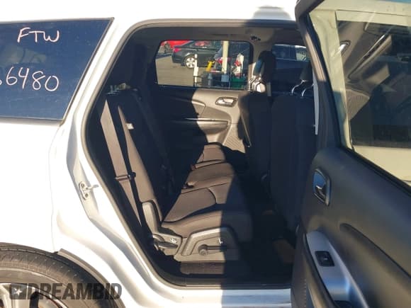 ✅ 2017 Dodge Journey Crossroad Plus • VIN: 3C4PDCGG0HT613970 • Лот: 43336480. Опубликован ранее на IAAI с пробегом 82 214 миль. Бесплатный доступ к архиву аукционных продаж из США и подробный отчёт об истории автомобиля на DreamBid. Изображение 8.