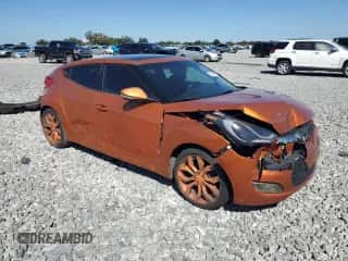 2013 Hyundai Veloster w/Black Int с VIN KMHTC6AD2DU156852, выставлен на аукционе Copart как лот 82449685 с пробегом 106 546 миль миль и Чистый • Clean title. История ставок и продаж доступна на DreamBid. Изображение 4.