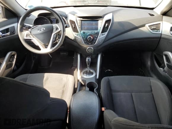 ✅ 2016 Hyundai Veloster • VIN: KMHTC6AD6GU264749 • Lot: 71607664. Wystawiony na Copart z przebiegiem 145 970 mil. Bezpłatny archiwum sprzedaży aukcyjnych z USA i szczegółowy raport historii pojazdu na DreamBid. Zdjęcie 8.