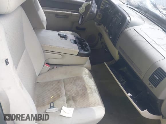 ✅ 2012 GMC Sierra 1500 SLE • VIN: 3GTP1VE04CG200140 • Lot: 42941829. Wystawiony na IAAI z przebiegiem Nie podano. Bezpłatny archiwum sprzedaży aukcyjnych z USA i szczegółowy raport historii pojazdu na DreamBid. Zdjęcie 5.