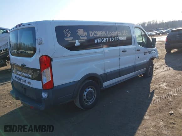 ✅ 2016 Ford Transit Cargo • VIN: 1FTYE1ZM4GKB29485 • Lot: 41196180. Wystawiony na IAAI z przebiegiem 181 995 mil. Bezpłatny archiwum sprzedaży aukcyjnych z USA i szczegółowy raport historii pojazdu na DreamBid. Zdjęcie 4.