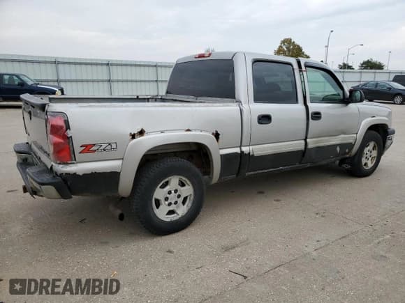 ✅ 2005 Chevrolet Silverado 1500 Z71 • VIN: 2GCEK13T151369828 • Лот: 78310144. Опубликован ранее на Copart с пробегом 310 887 миль. Бесплатный доступ к архиву аукционных продаж из США и подробный отчёт об истории автомобиля на DreamBid. Изображение 3.