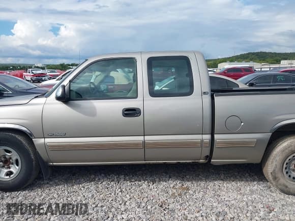 ✅ 2002 Chevrolet Silverado 1500 LT • VIN: 2GCEC19TX21218731 • Лот: 43272633. Опубликован ранее на IAAI с пробегом 301 628 миль. Бесплатный доступ к архиву аукционных продаж из США и подробный отчёт об истории автомобиля на DreamBid. Изображение 14.