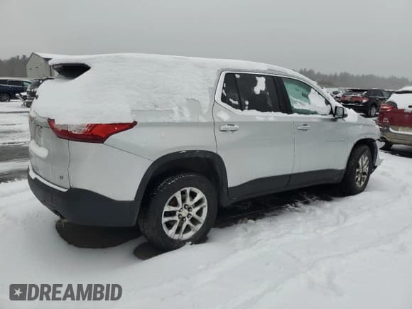 ✅ 2018 Chevrolet Traverse LT Cloth • VIN: 1GNEVGKW4JJ159768 • Lot: 83325894. Wystawiony na Copart z przebiegiem Nie podano. Bezpłatny archiwum sprzedaży aukcyjnych z USA i szczegółowy raport historii pojazdu na DreamBid. Zdjęcie 3.