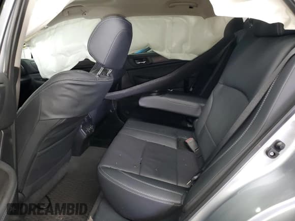 ✅ 2019 Subaru Outback Limited • VIN: 4S4BSENC4K3231578 • Лот: 82369015. Опубликован ранее на Copart с пробегом Не указан. Бесплатный доступ к архиву аукционных продаж из США и подробный отчёт об истории автомобиля на DreamBid. Изображение 11.