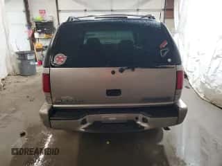 2000 Chevrolet Blazer LT z VIN 1GNDT13WXY2353612, wystawiony jako Copart lot #82120334 z przebiegiem 147 410 mil mil oraz Szkoda całkowita • Salvage title. Historia ofert i sprzedaży dostępna na DreamBid. Obrazek 6.