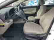 2018 Hyundai Elantra SEL с VIN 5NPD84LF6JH374389, выставлен на аукционе Copart как лот 90103925 с пробегом 111 771 миль миль и Списание • Salvage title. История ставок и продаж доступна на DreamBid. Изображение 7.