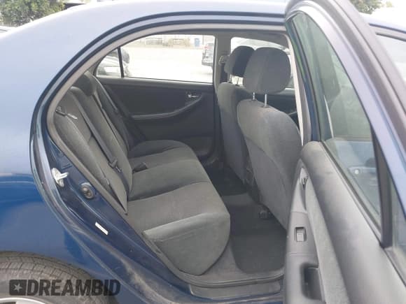 ✅ 2006 Toyota Corolla CE • VIN: 1NXBR30E26Z726404 • Lot: 42961865. Wystawiony na IAAI z przebiegiem 96 299 mil. Bezpłatny archiwum sprzedaży aukcyjnych z USA i szczegółowy raport historii pojazdu na DreamBid. Zdjęcie 8.