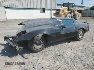 1987 Chevrolet Corvette z VIN 1G1YY2188H5114508, wystawiony jako Copart lot #71249574 z przebiegiem 167 325 mil mil oraz Szkoda całkowita • Salvage title. Historia ofert i sprzedaży dostępna na DreamBid. Obrazek 1.