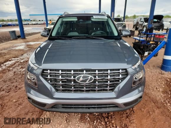 ✅ 2025 Hyundai Venue SEL • VIN: KMHRC8A30SU359765 • Lot: 93516055. Listed on Copart with 5,089 mi. Free auction sales archive from the USA and detailed vehicle history report at DreamBid. Image 5.