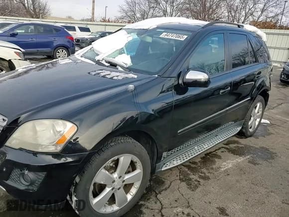 ✅ 2009 Mercedes-Benz M 350 • VIN: 4JGBB86EX9A520455 • Lot: 94747065. Wystawiony na Copart z przebiegiem 144 966 mil. Bezpłatny archiwum sprzedaży aukcyjnych z USA i szczegółowy raport historii pojazdu na DreamBid. Zdjęcie 14.