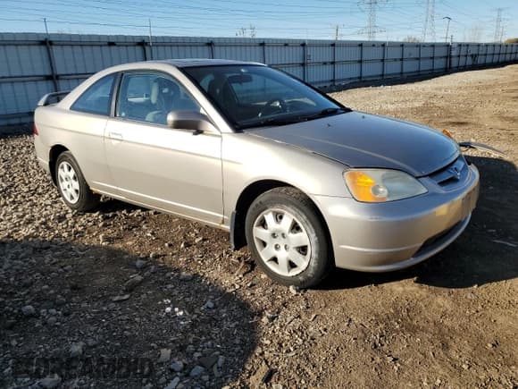 ✅ 2002 Honda Civic EX • VIN: 1HGEM22922L045249 • Лот: 91658255. Опубликован ранее на Copart с пробегом 150 683 миль. Бесплатный доступ к архиву аукционных продаж из США и подробный отчёт об истории автомобиля на DreamBid. Изображение 4.