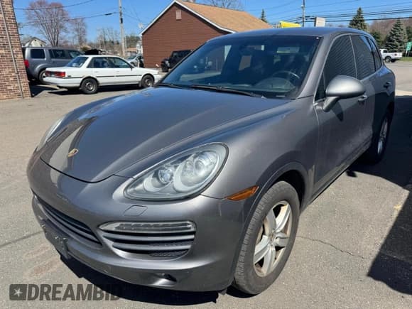✅ 2011 Porsche Cayenne S • VIN: WP1AB2A21BLA41795 • Лот: 52769055. Опубликован ранее на Copart с пробегом 161 613 миль. Бесплатный доступ к архиву аукционных продаж из США и подробный отчёт об истории автомобиля на DreamBid. Изображение 1.