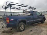 ✅ 2002 Chevrolet Silverado 2500HD LS • VIN: 1GCHK29UX2E235722 • Lot: 69709185. Wystawiony na Copart z przebiegiem 221 193 mil. Bezpłatny archiwum sprzedaży aukcyjnych z USA i szczegółowy raport historii pojazdu na DreamBid. Zdjęcie 3.