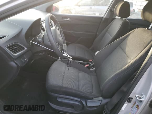 ✅ 2019 Hyundai Accent SE • VIN: 3KPC24A37KE066028 • Лот: 79301154. Опубликован ранее на Copart с пробегом 75 740 миль. Бесплатный доступ к архиву аукционных продаж из США и подробный отчёт об истории автомобиля на DreamBid. Изображение 7.